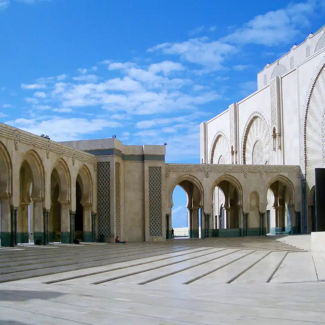 Overview of Morocco cities and regions highlighting major towns and cultural landmarks.